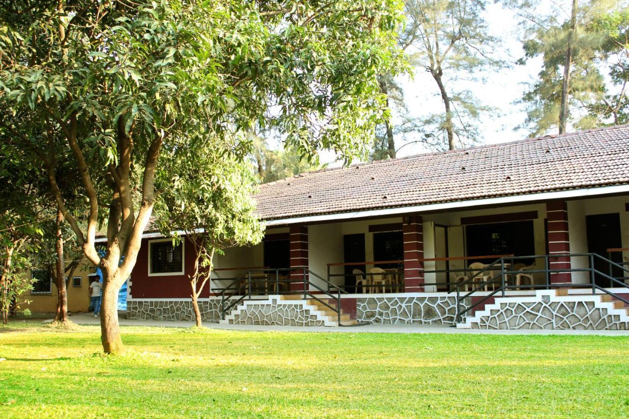 Pinewood Resort Karjat Zewnętrze zdjęcie