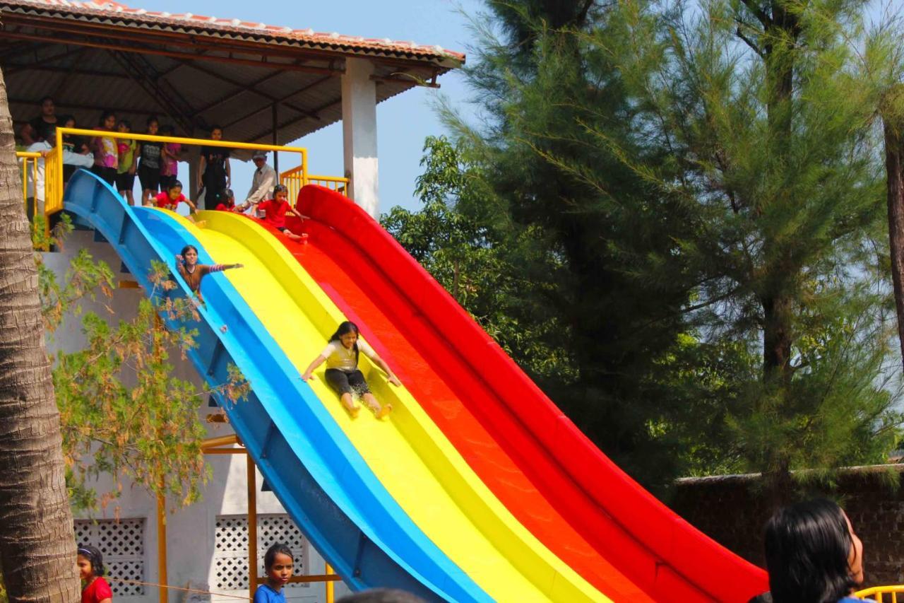 Pinewood Resort Karjat Zewnętrze zdjęcie