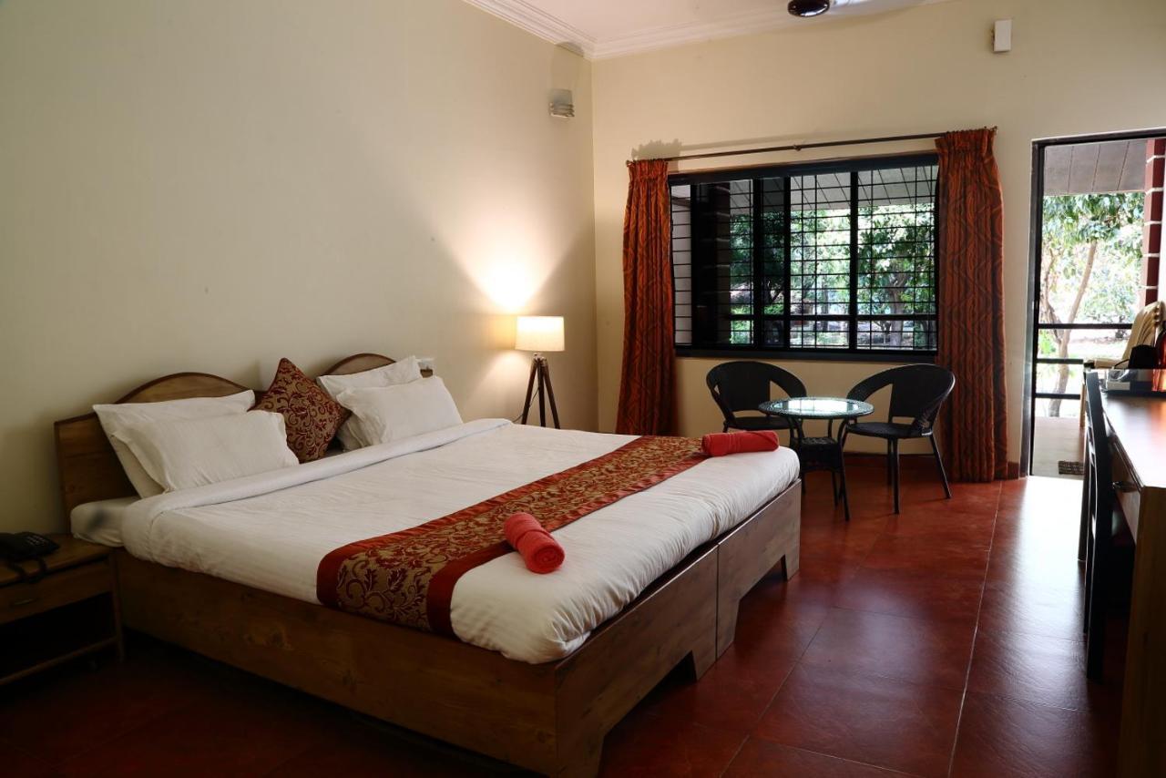 Pinewood Resort Karjat Zewnętrze zdjęcie