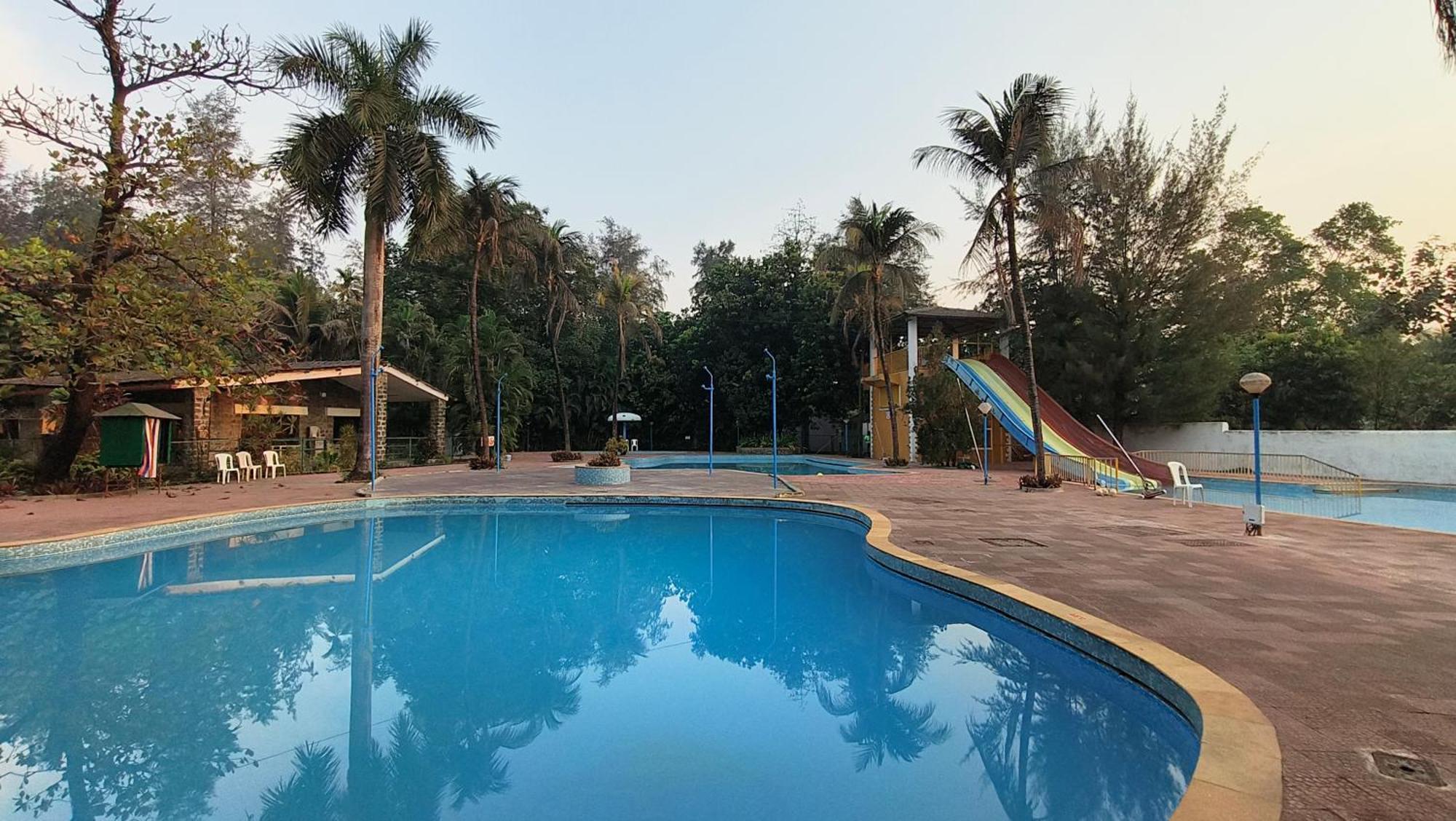 Pinewood Resort Karjat Zewnętrze zdjęcie