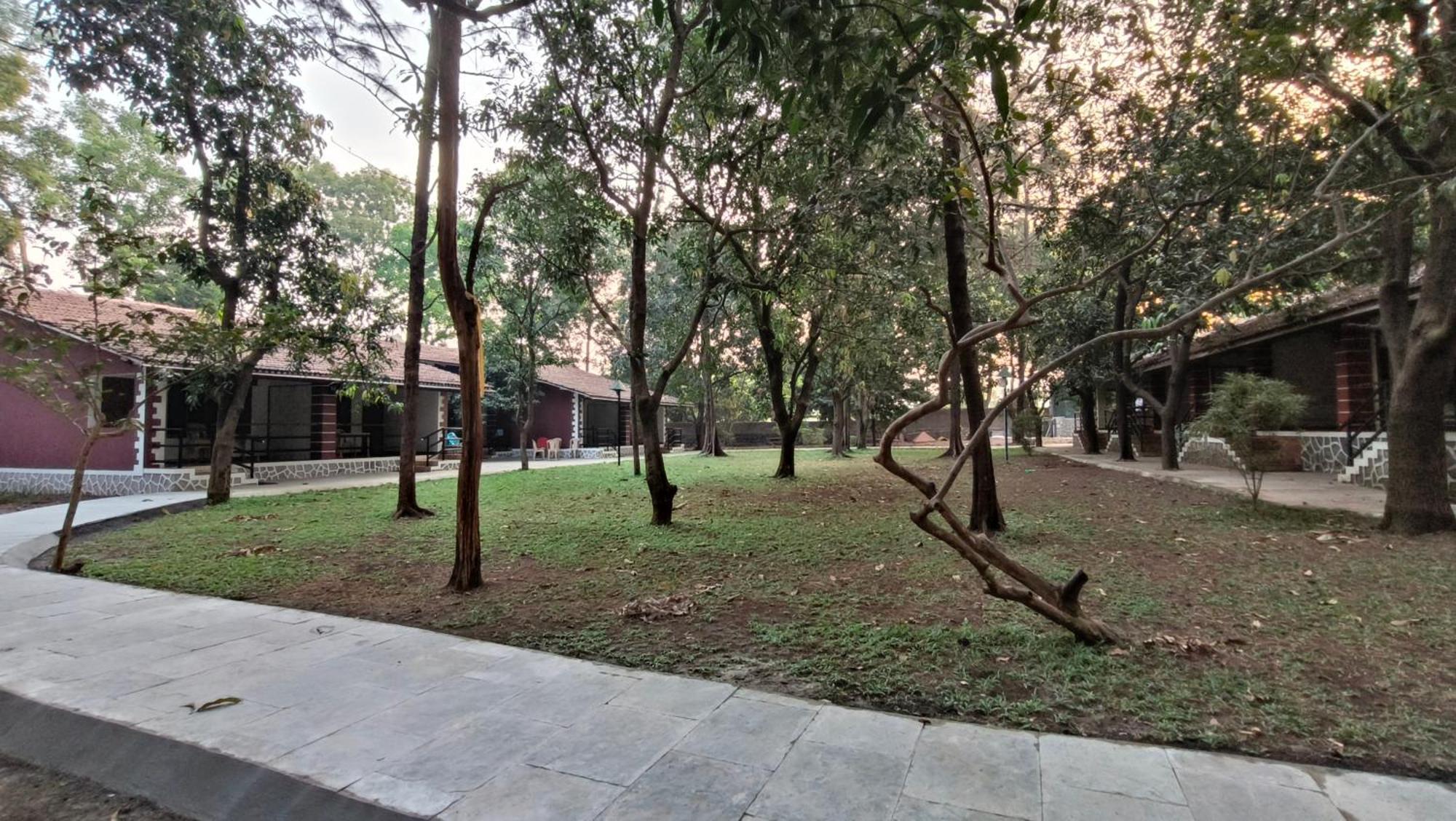 Pinewood Resort Karjat Zewnętrze zdjęcie